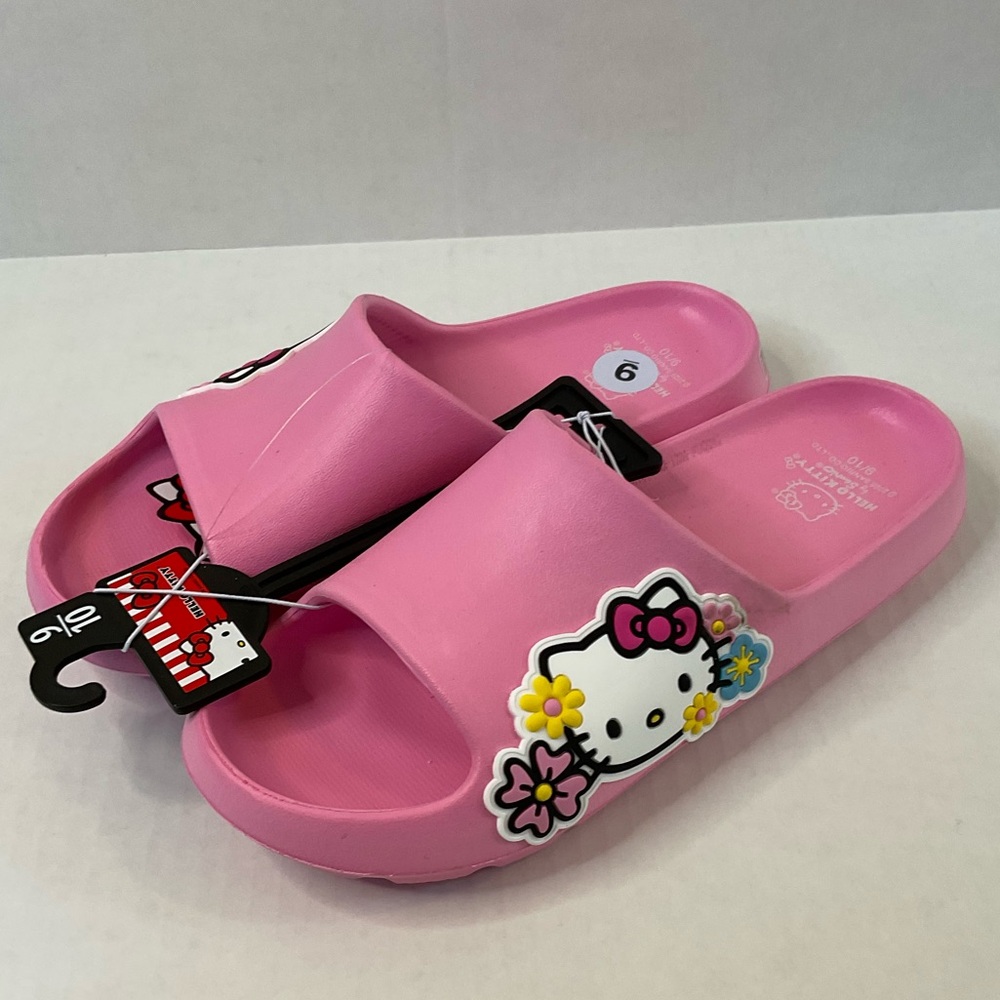 SIZE 9 Hello Kitty Women’s Pink Sandals with Cartoon Accents
